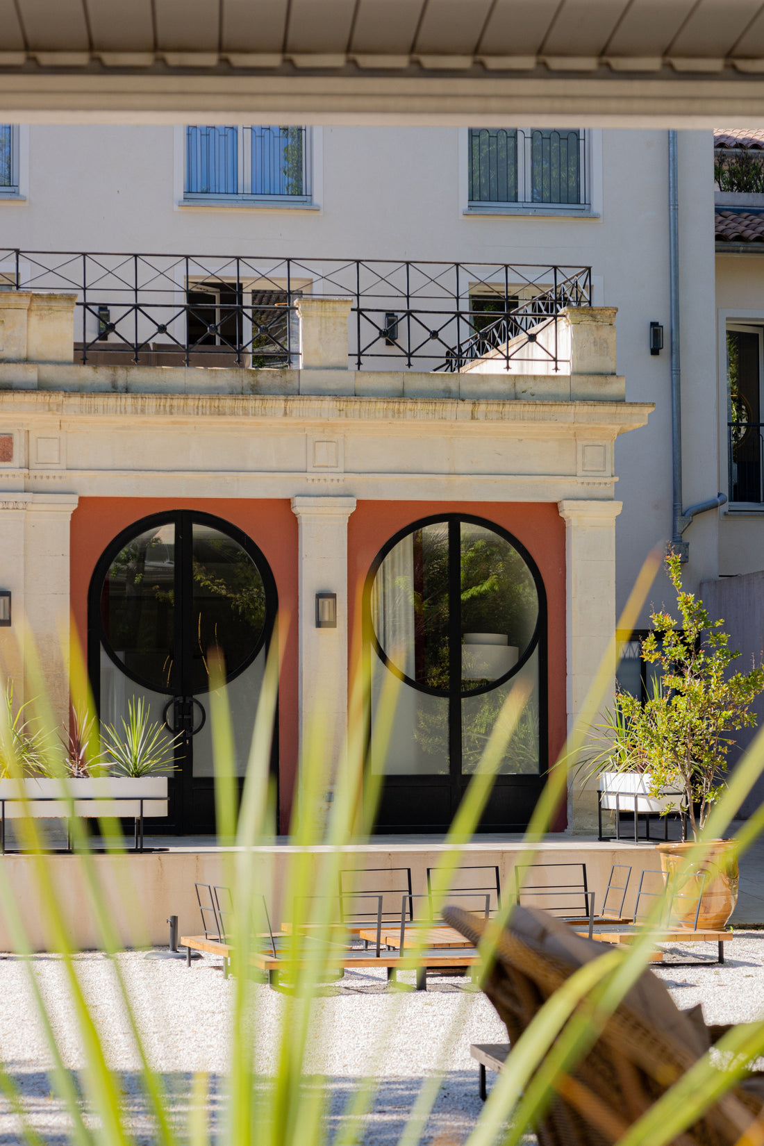 Photo de l'extérieur de l'hôtel impératif à Nîmes
