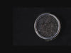 vidéo de présentation d'une boit de caviar ouverte sans couvercle qui trouve sur elle-même 